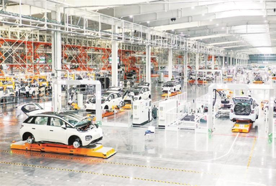 位于柳東新區內的上汽通用五菱寶駿基地內的島式精益制造工廠。記者 覃科 攝